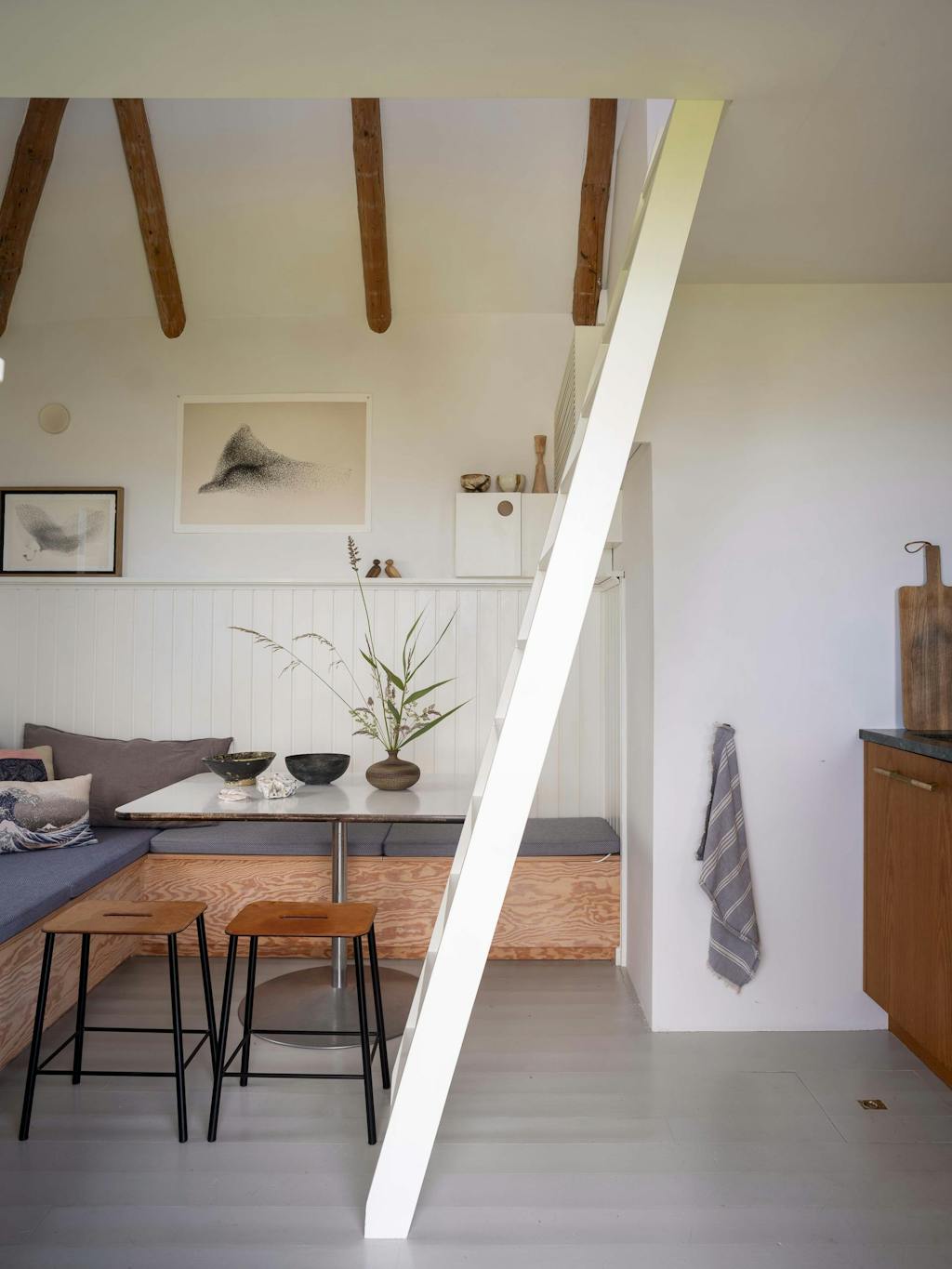 Billede indenfor køkkenbord