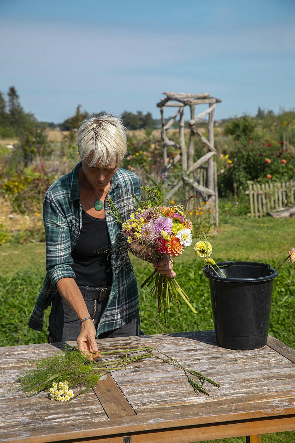 Lotte med blomster bukett Lotte med blomster bukett