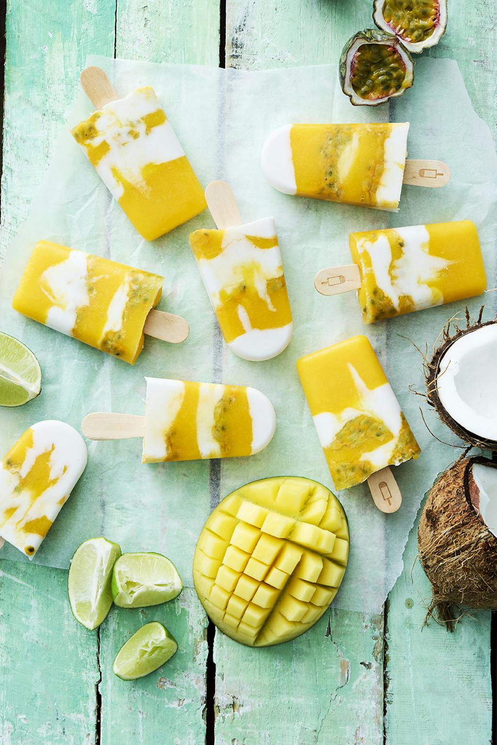 Hjemmelavet ispind med mango og kokos