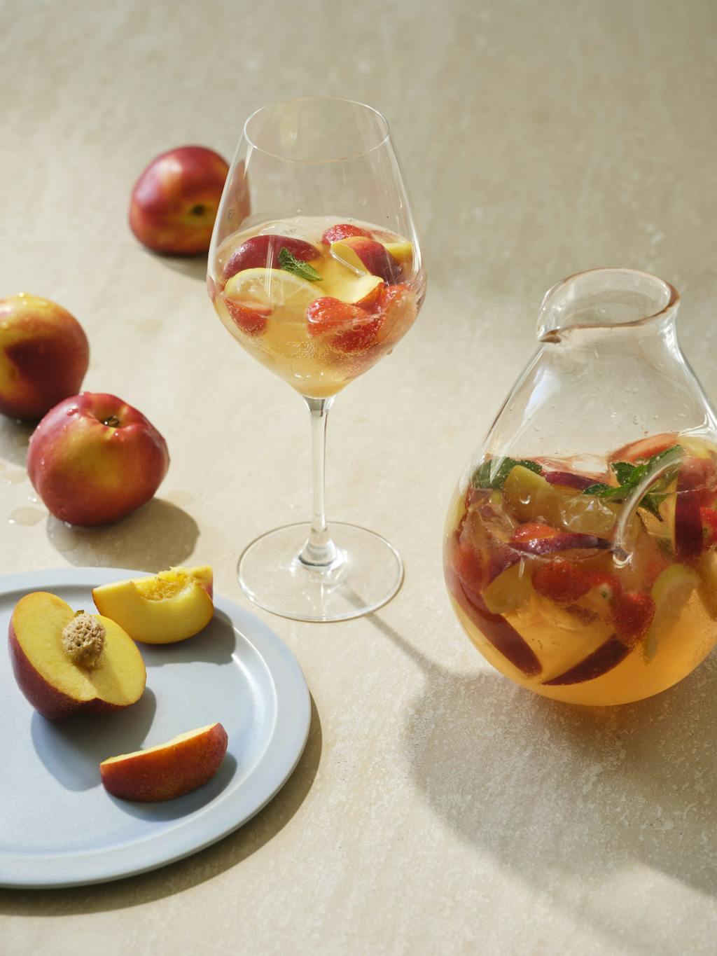 Sangria med fersken