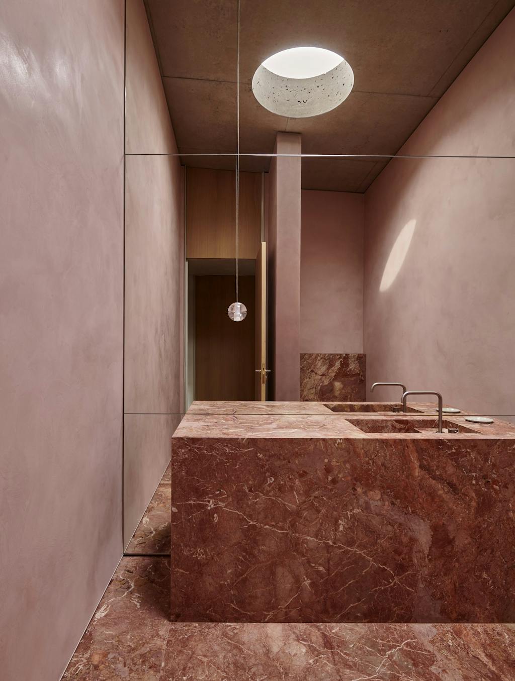 Lyserødt badeværelse Lyserødt badeværelse