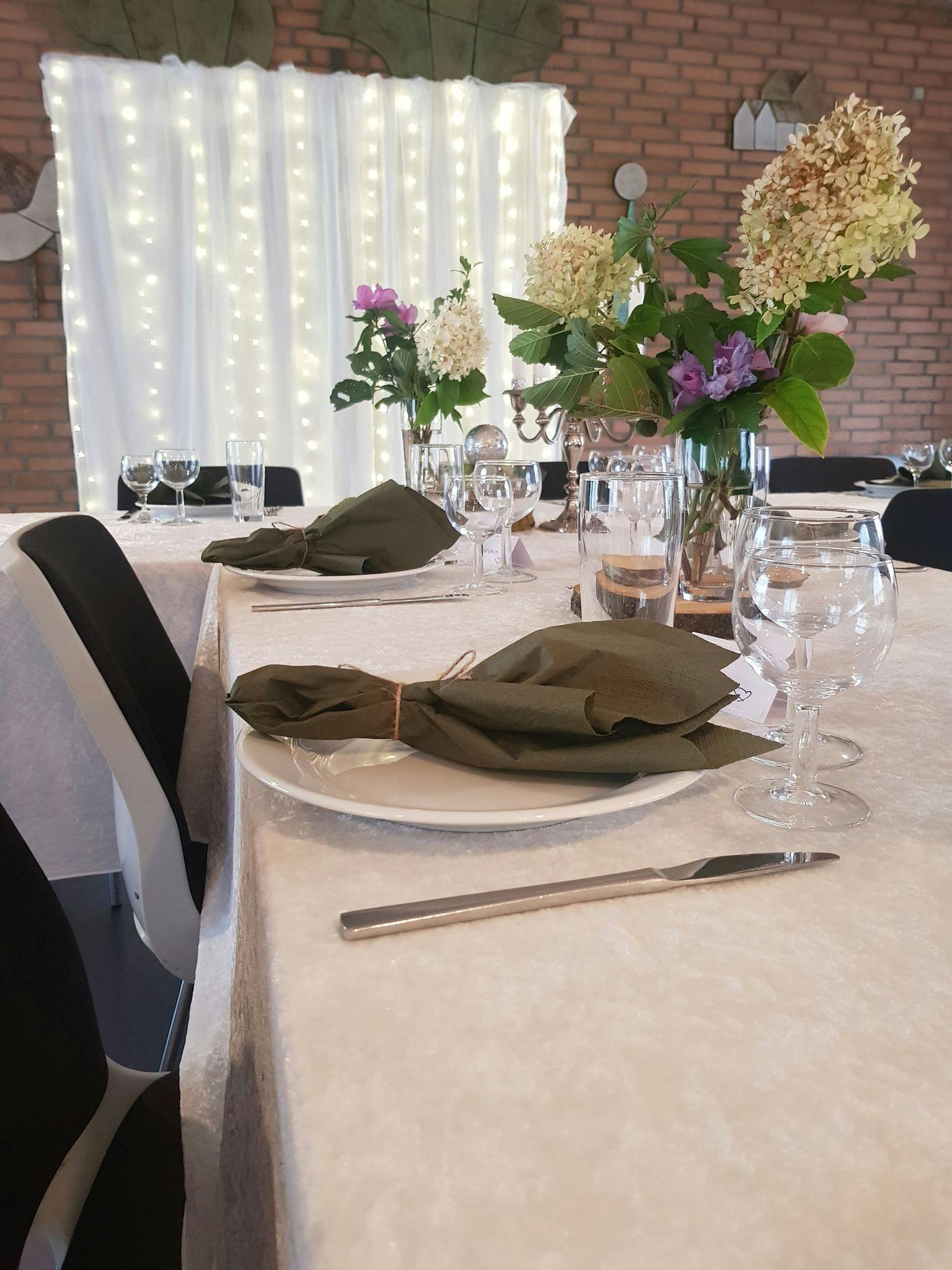 301036682 427913112482885 3372354694577939498 n Bordekning bryllup