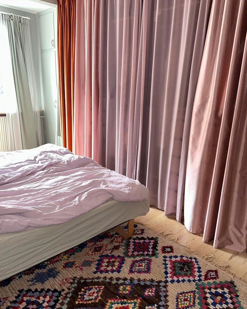 Gardiner istedefor garderobedører