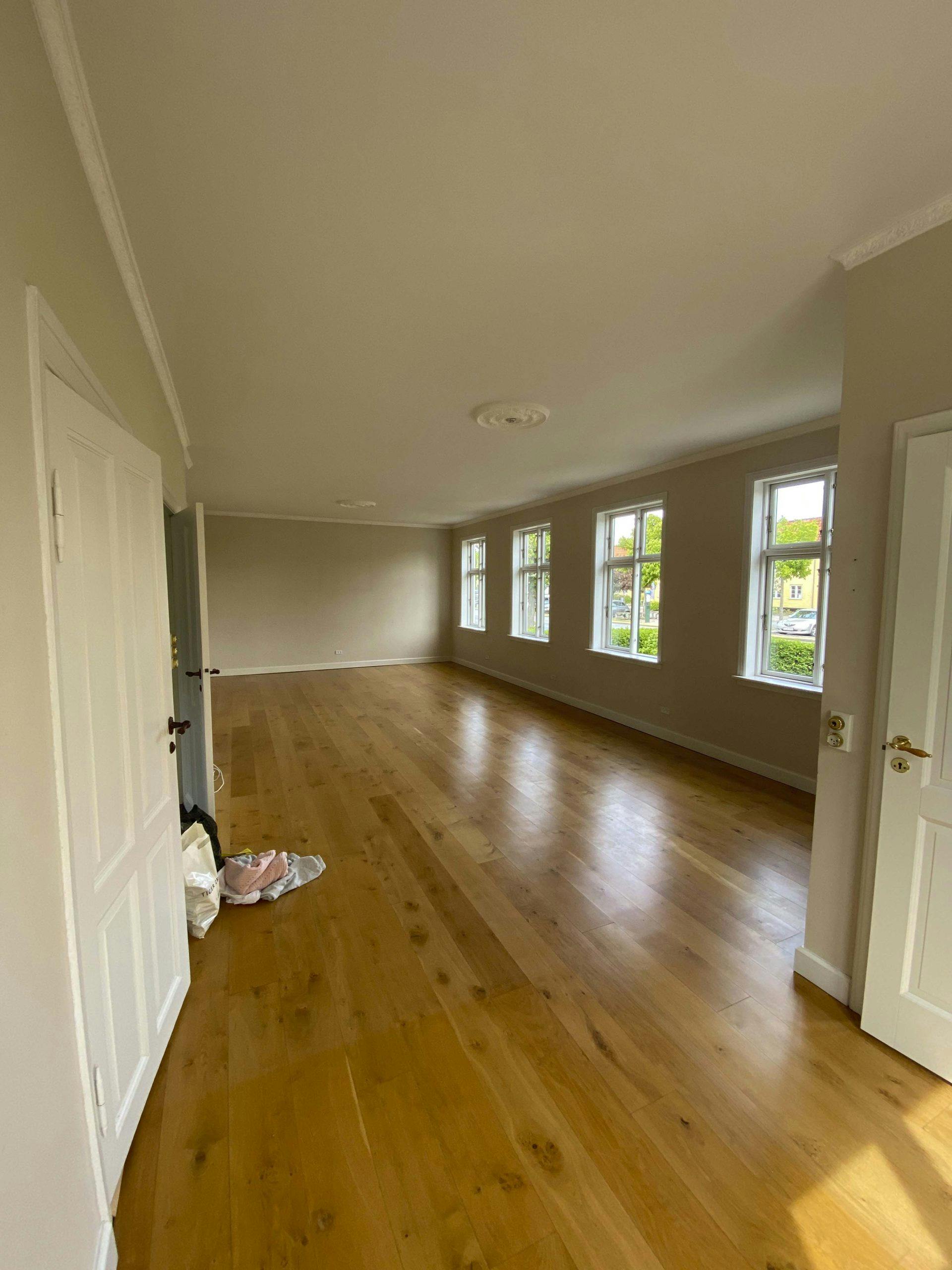 Stue før renovering Stue før renovering