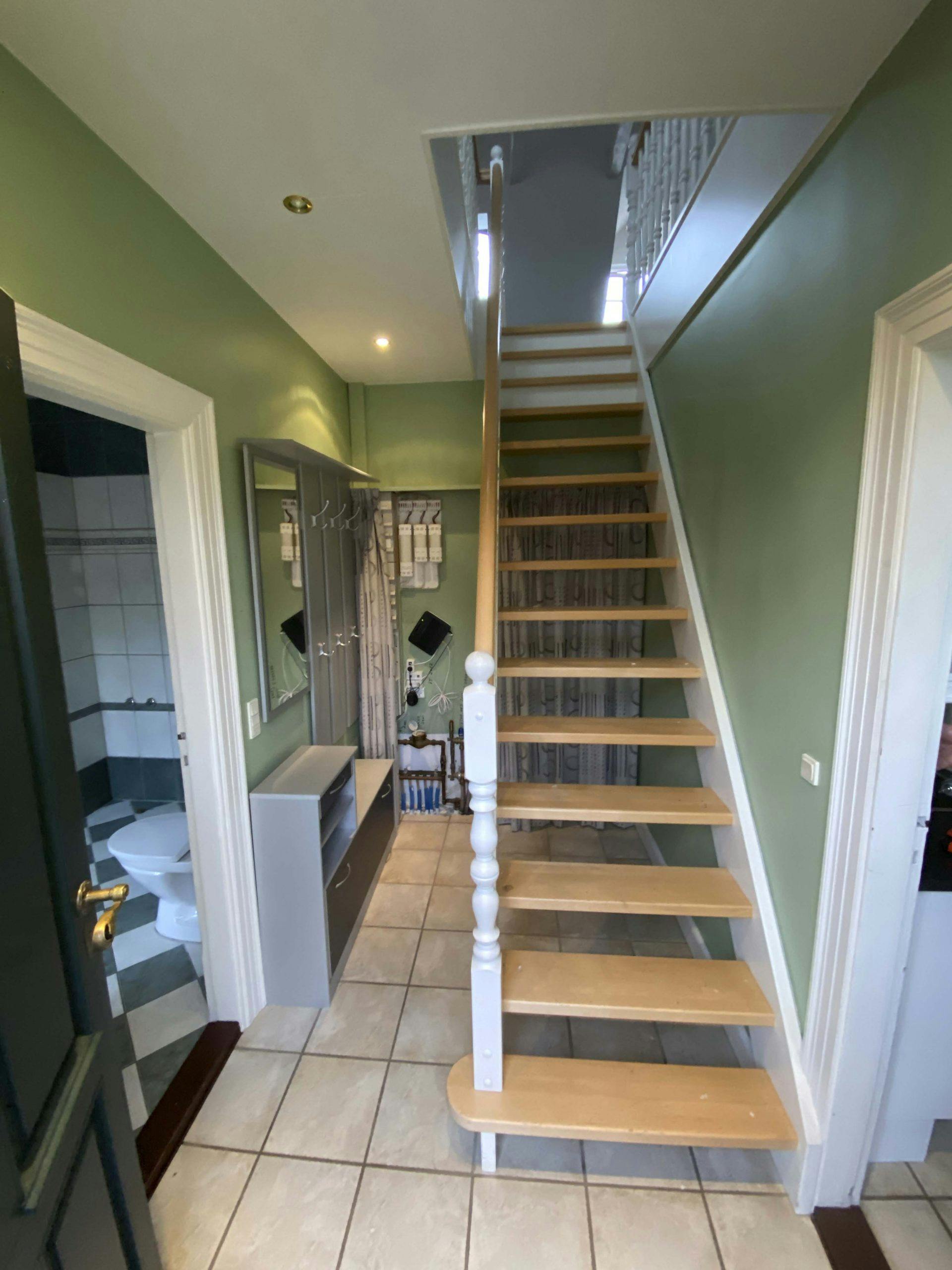 Trapp før renovering Trapp før renovering