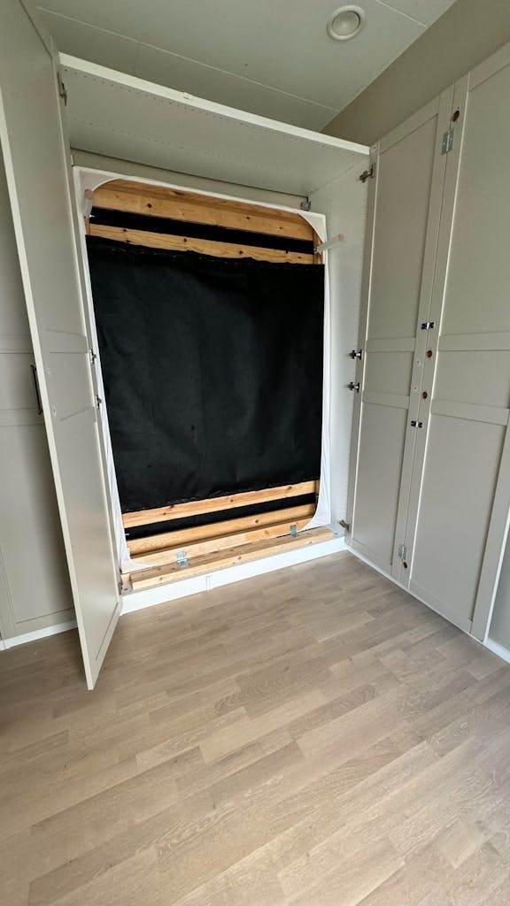 Ikea hack seng i skap