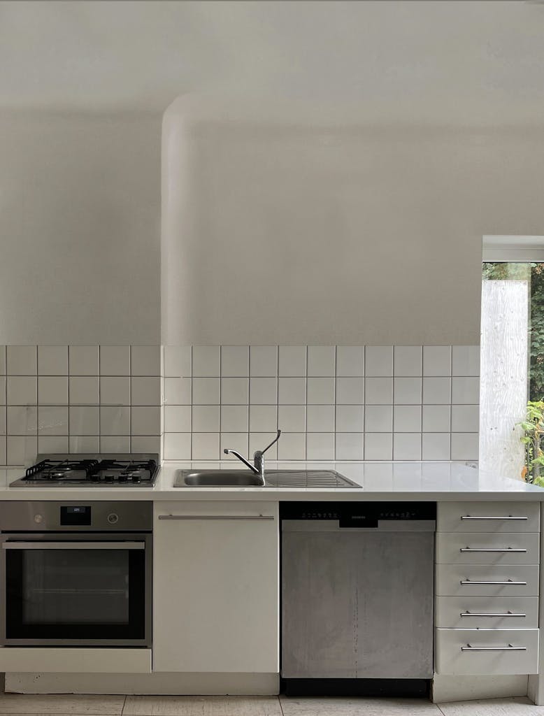 KJøkken med fliser hvite