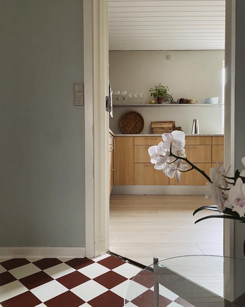 Inngang mot kjøkkenet