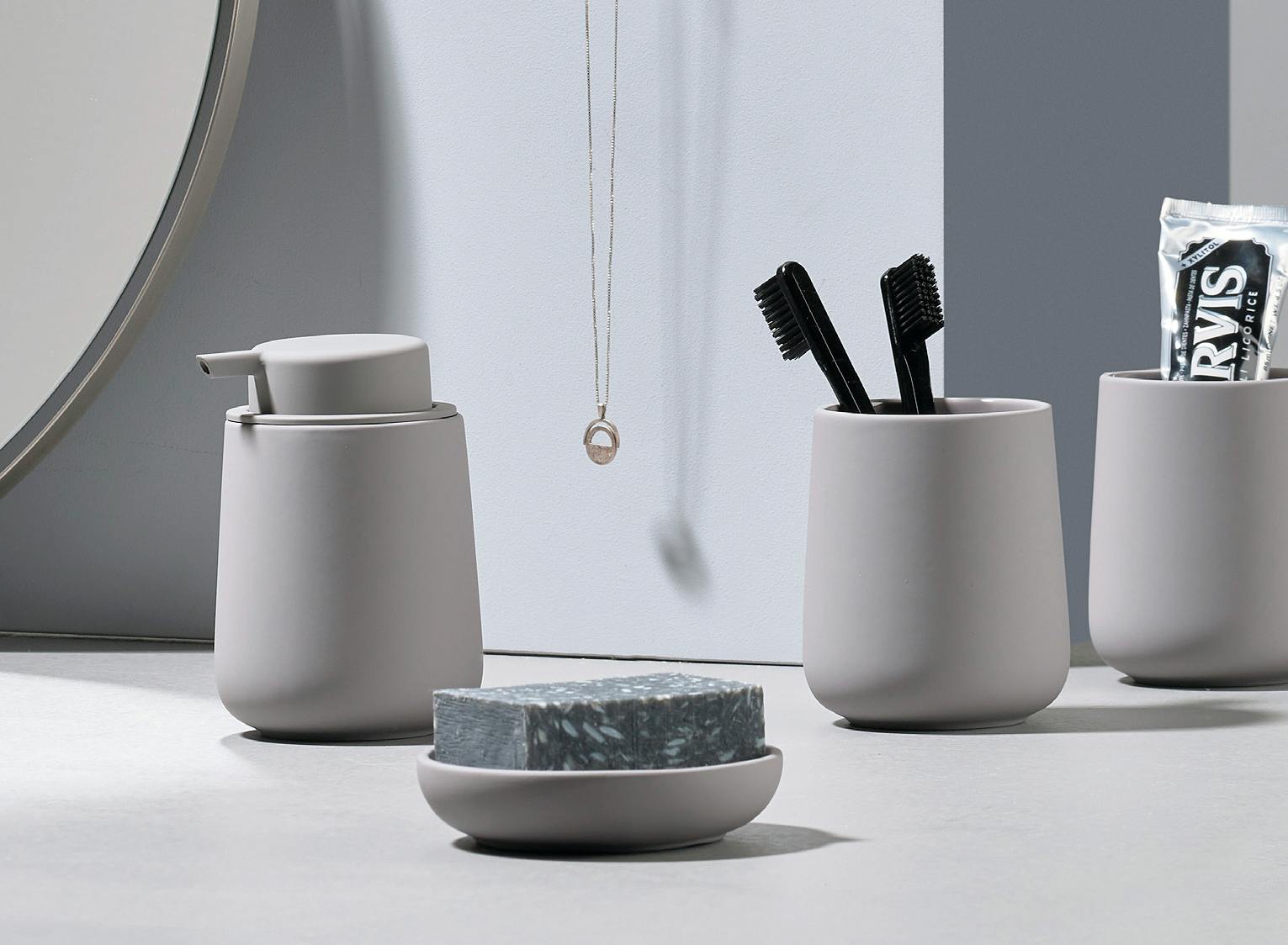 såpedispenser i keramikk