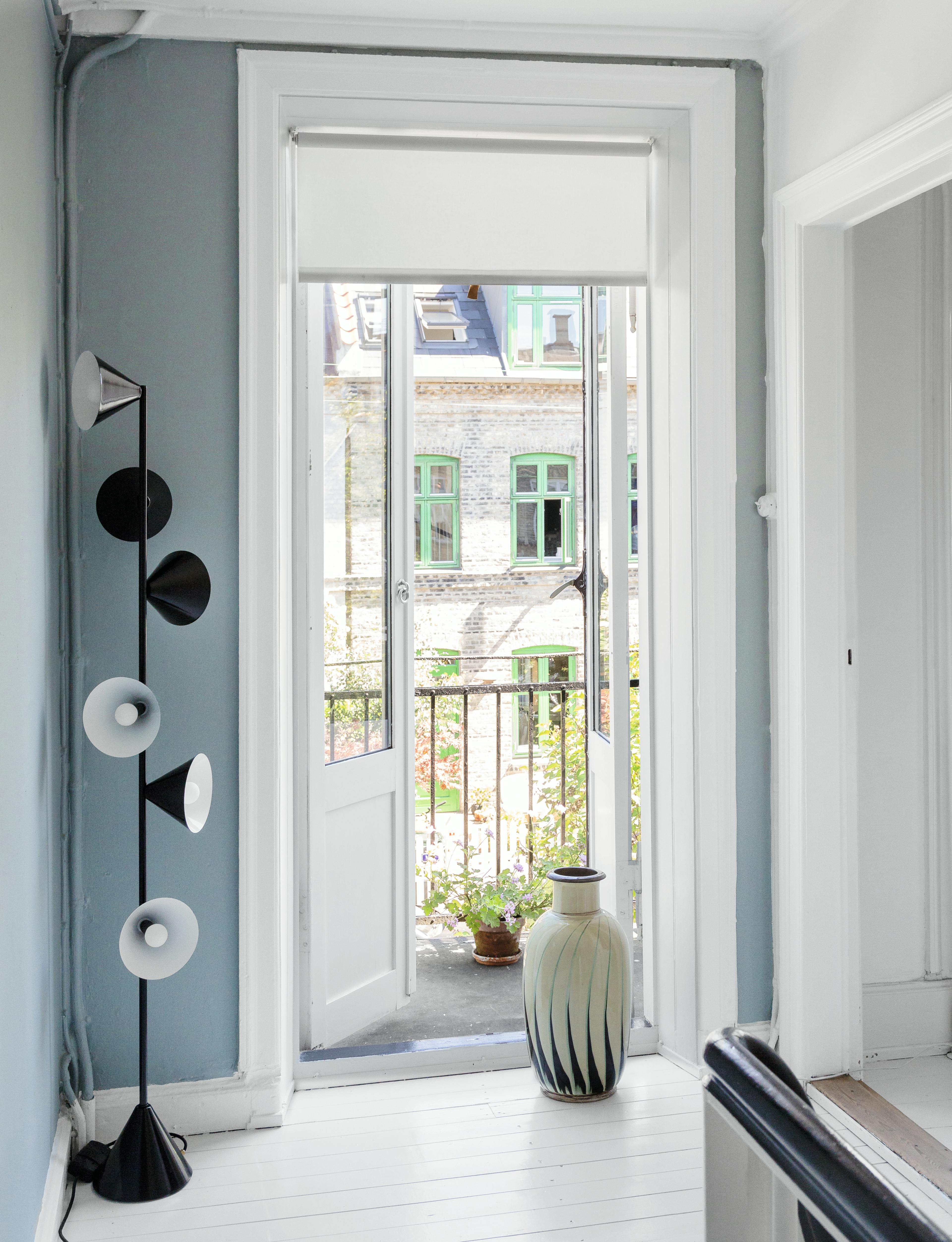 Støvet blå vægfarve 