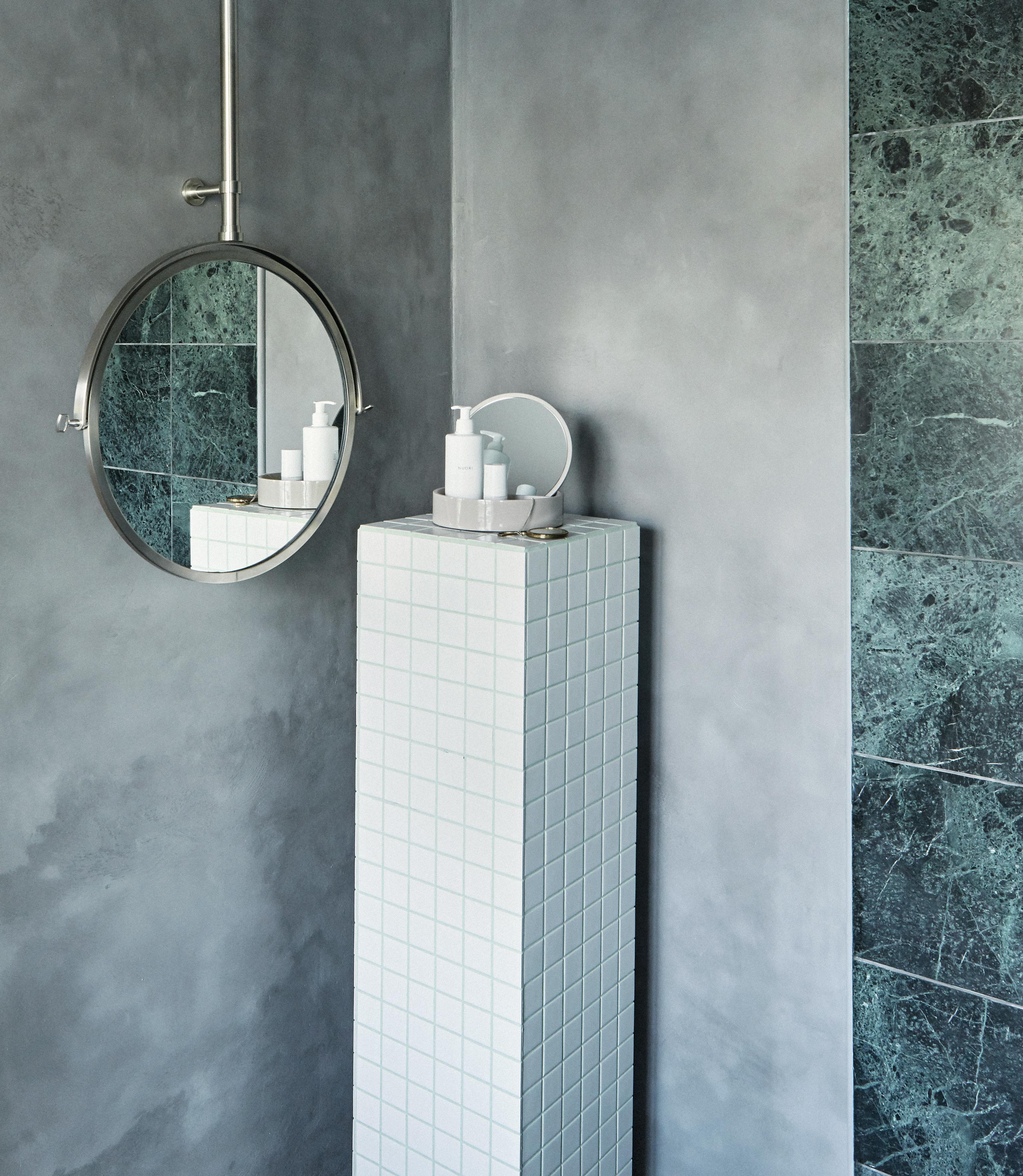 Fargerikt sirkus. Monsterscirkus! Navnet på bloggen til Mette Holm. Spennende fargerikt design. 