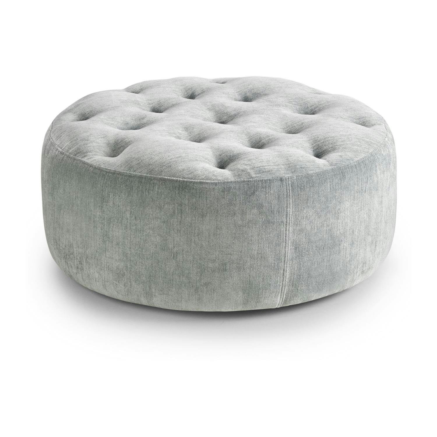 Grå puff med knapper