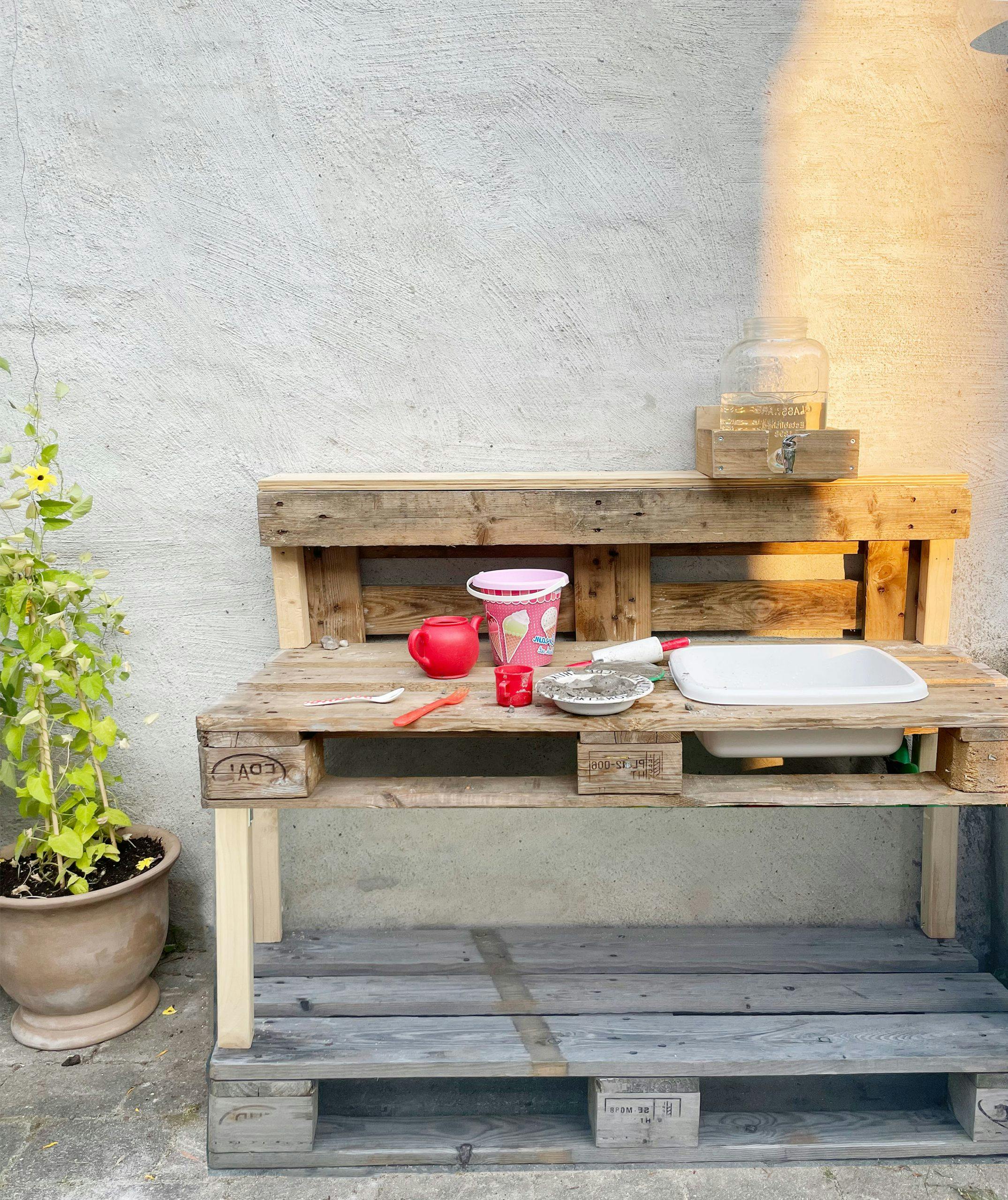 Lekekjøkken av paller