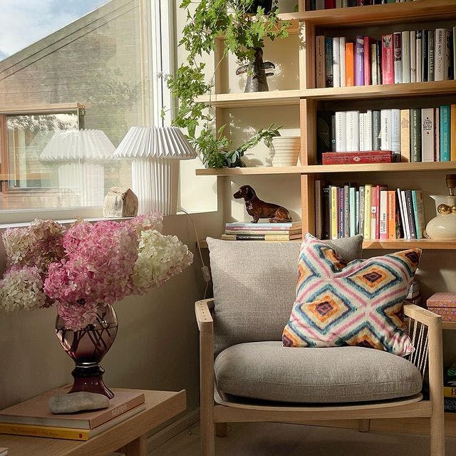 bokhylle og lesekrok