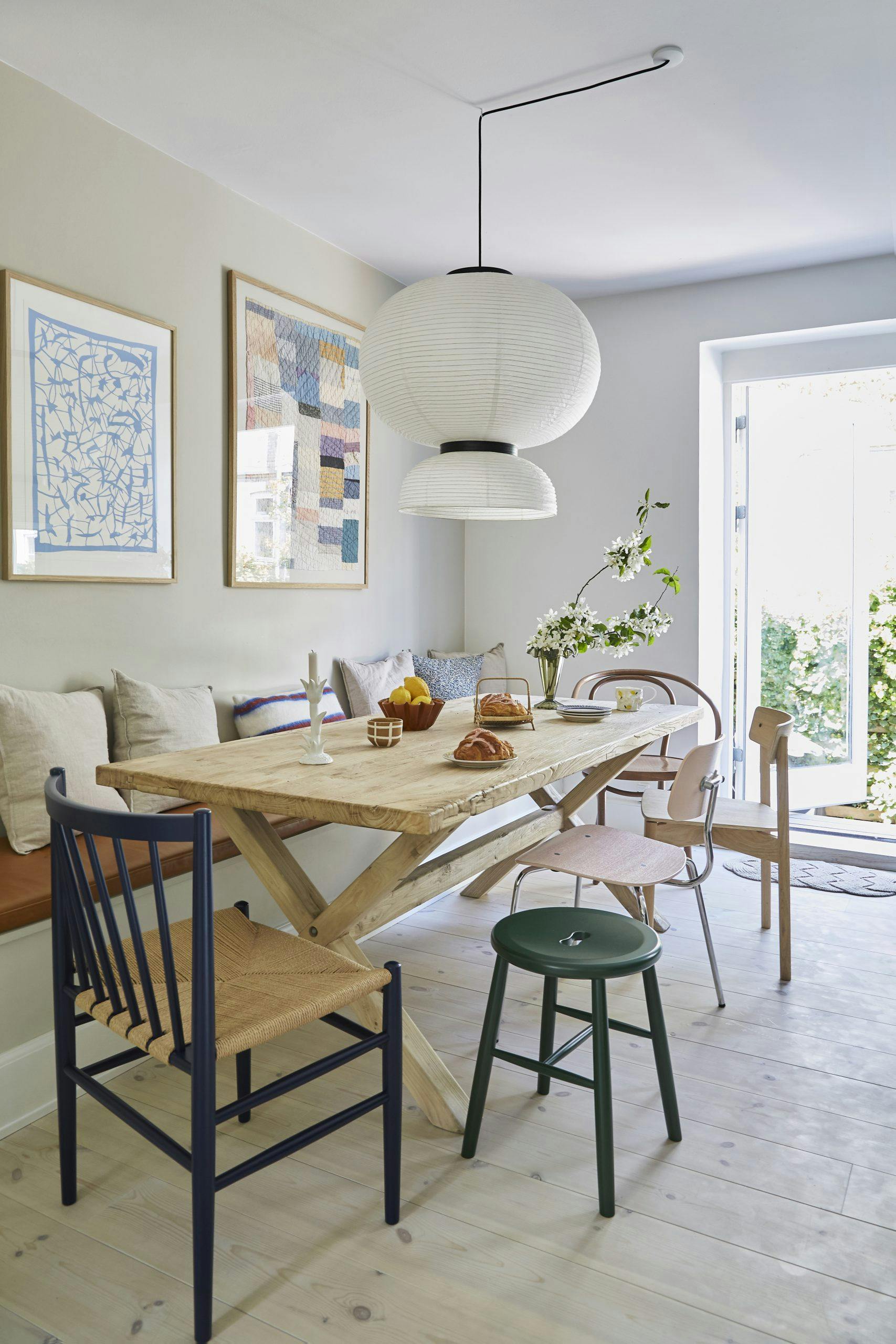 rikkeogjonasspisepl01 Pendel i papir fra &Tradition