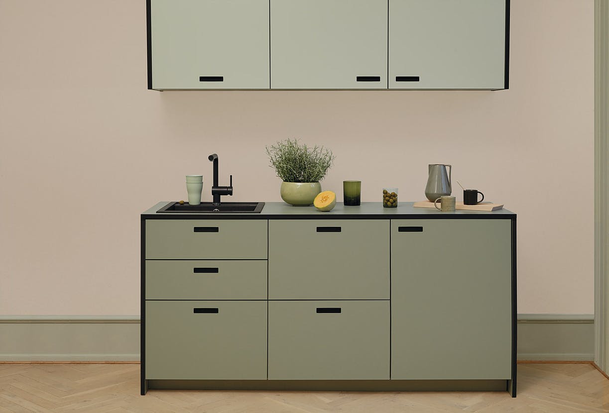 ikea kjøkken i grønn laminat