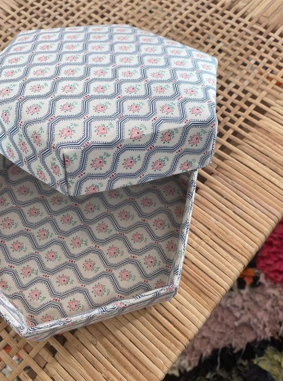 Hjemmelaget stoff-eske