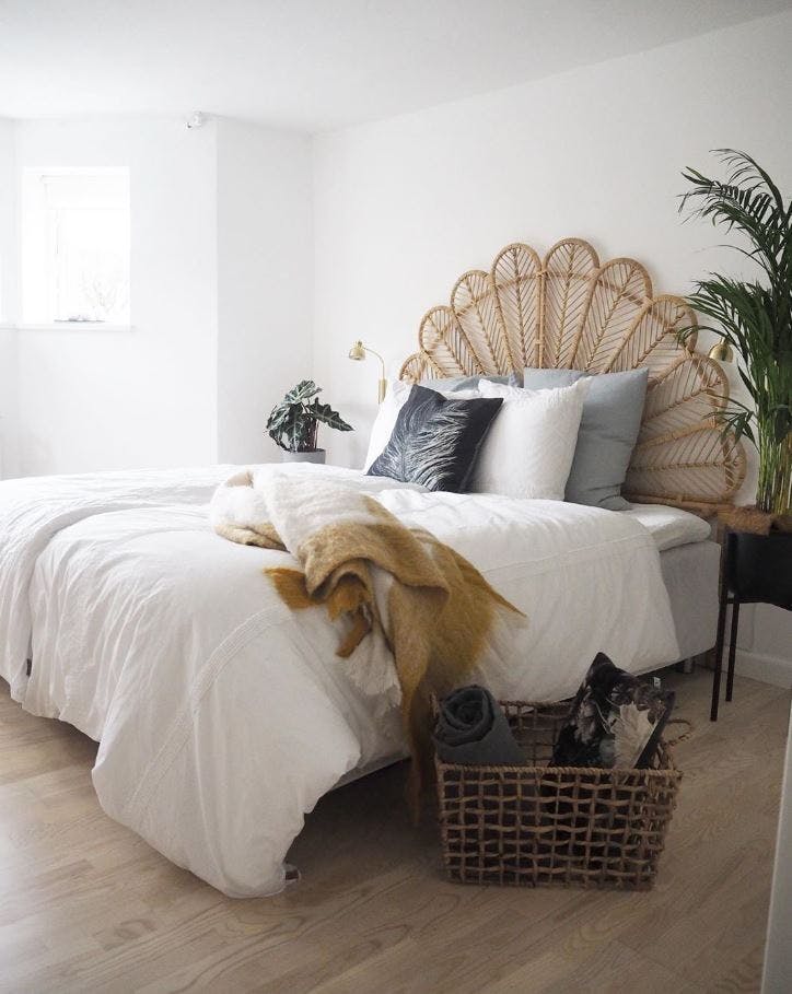 seng med sengegavl i flett