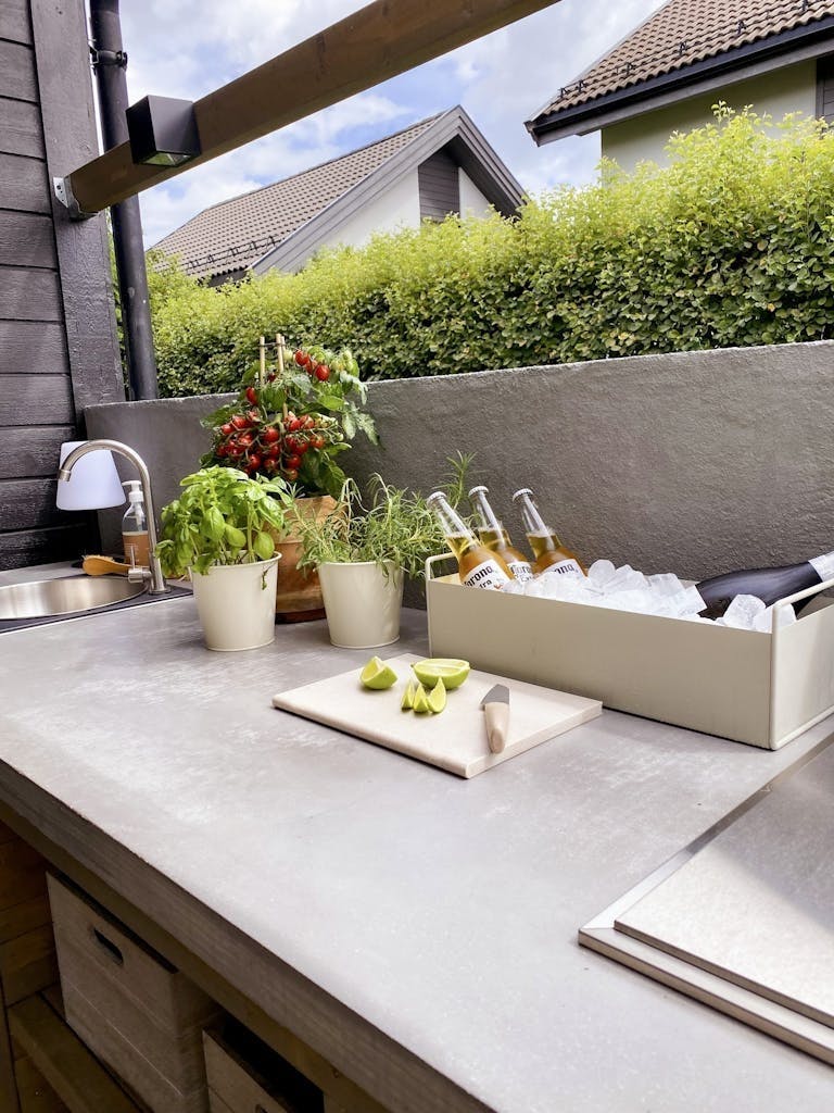 Hjemmelaget benkeplate i betong