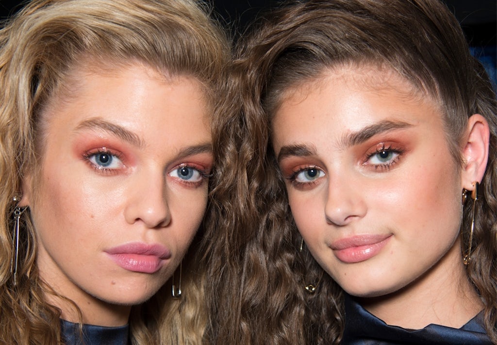 Kvinder med makeup tjener mere