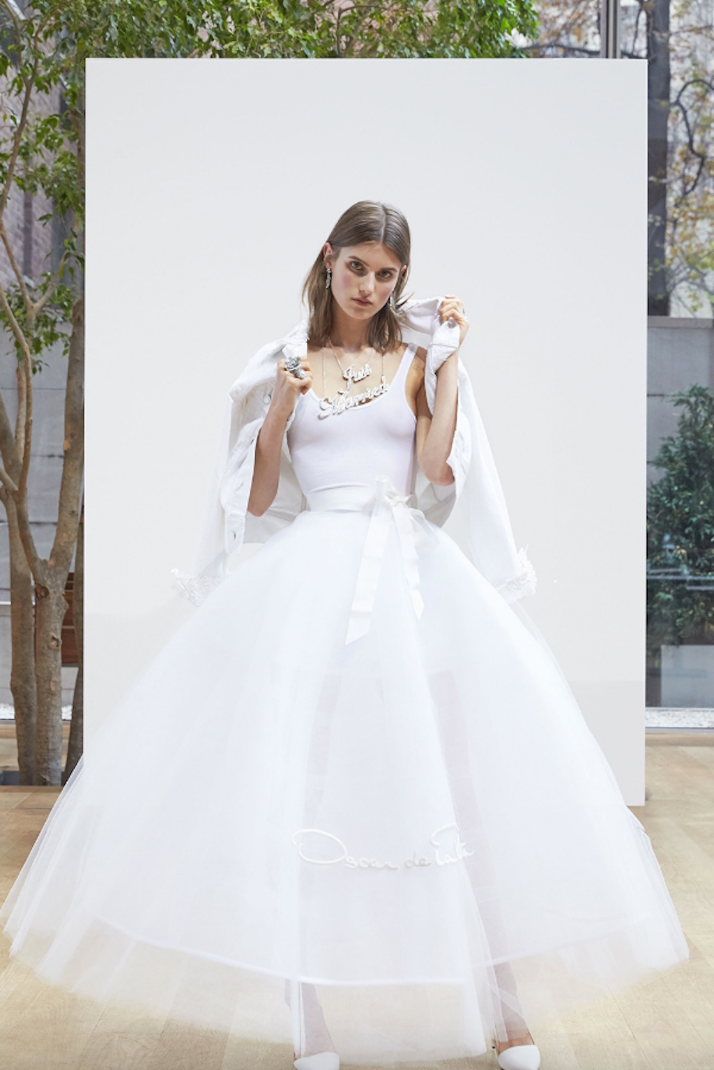 Oscar de la Renta skaber Carrie Bradshaw brudekjole