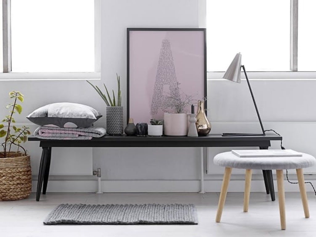 9. Få samling på pyntetingene Bænk