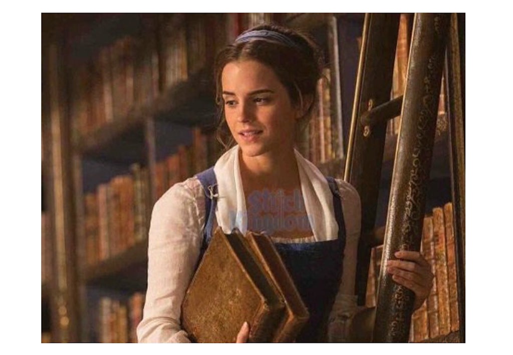 Se Emma Watson som Belle i Beauty and the Beast