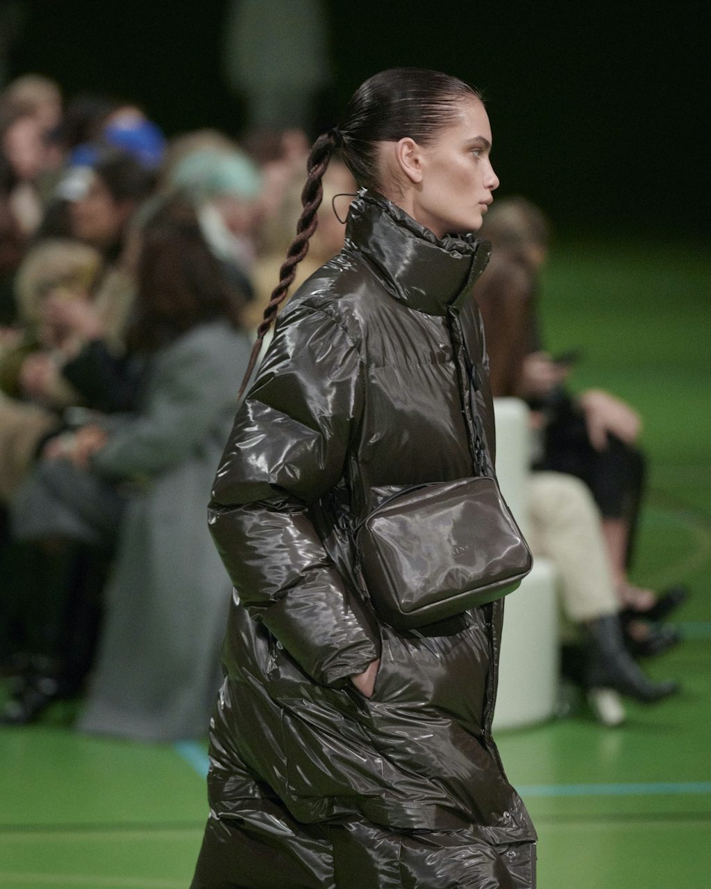 Hestehale med en vri Rope twist braid