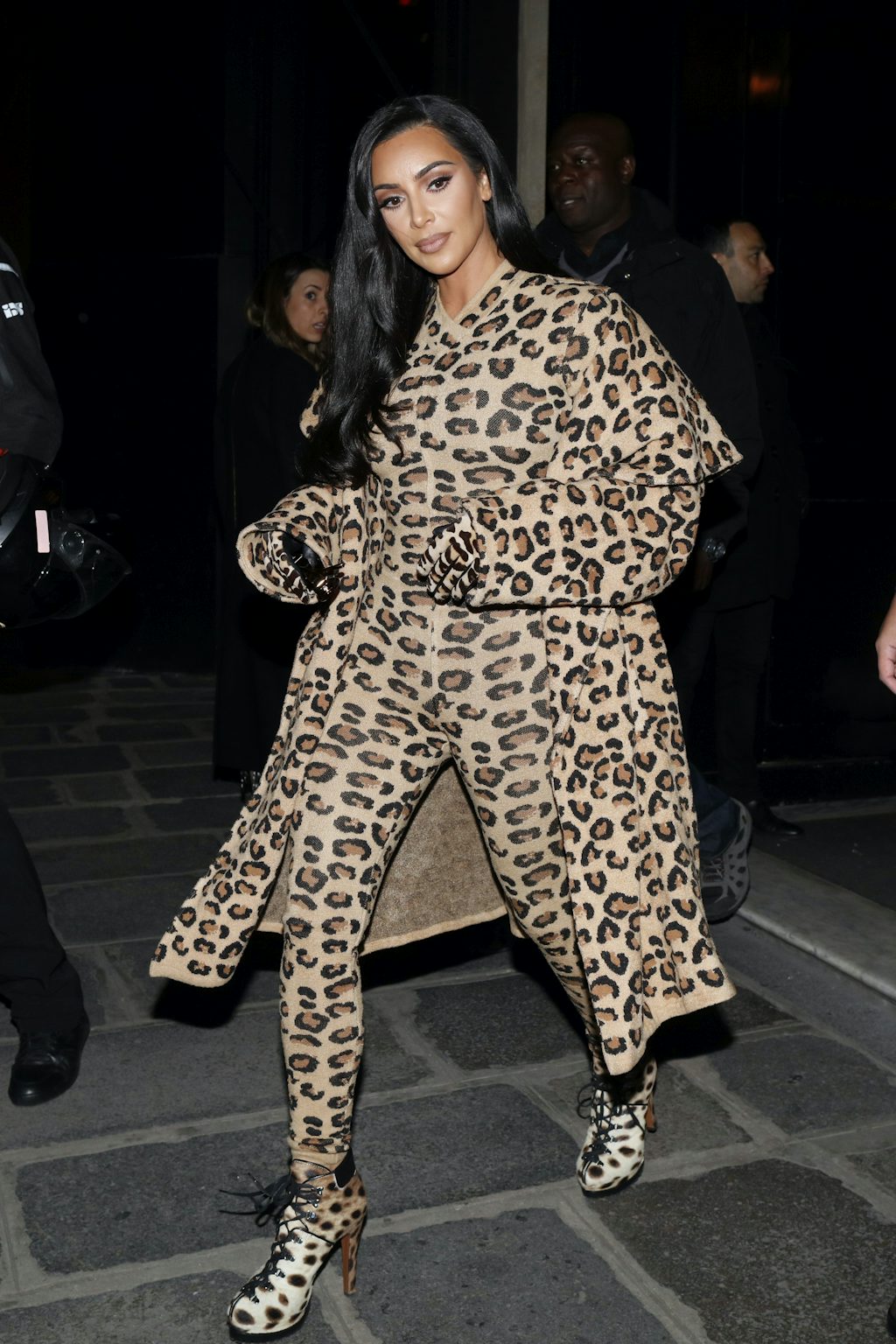 Dette er høyden til kjendisene kim kardashian høyde høy