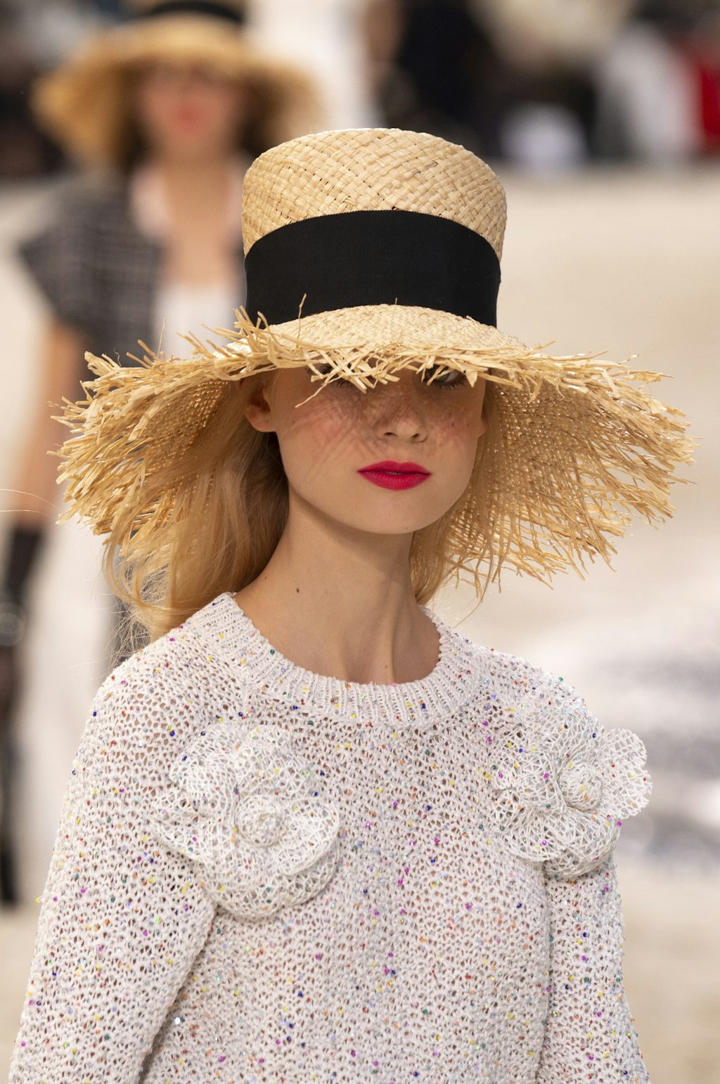 Chanel Bøttehatt, silketørkle, sjal, stråhatt Chanel