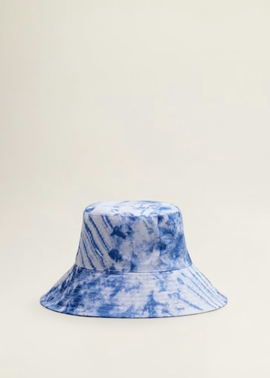 Blå tie-dye bøttehatt Mango