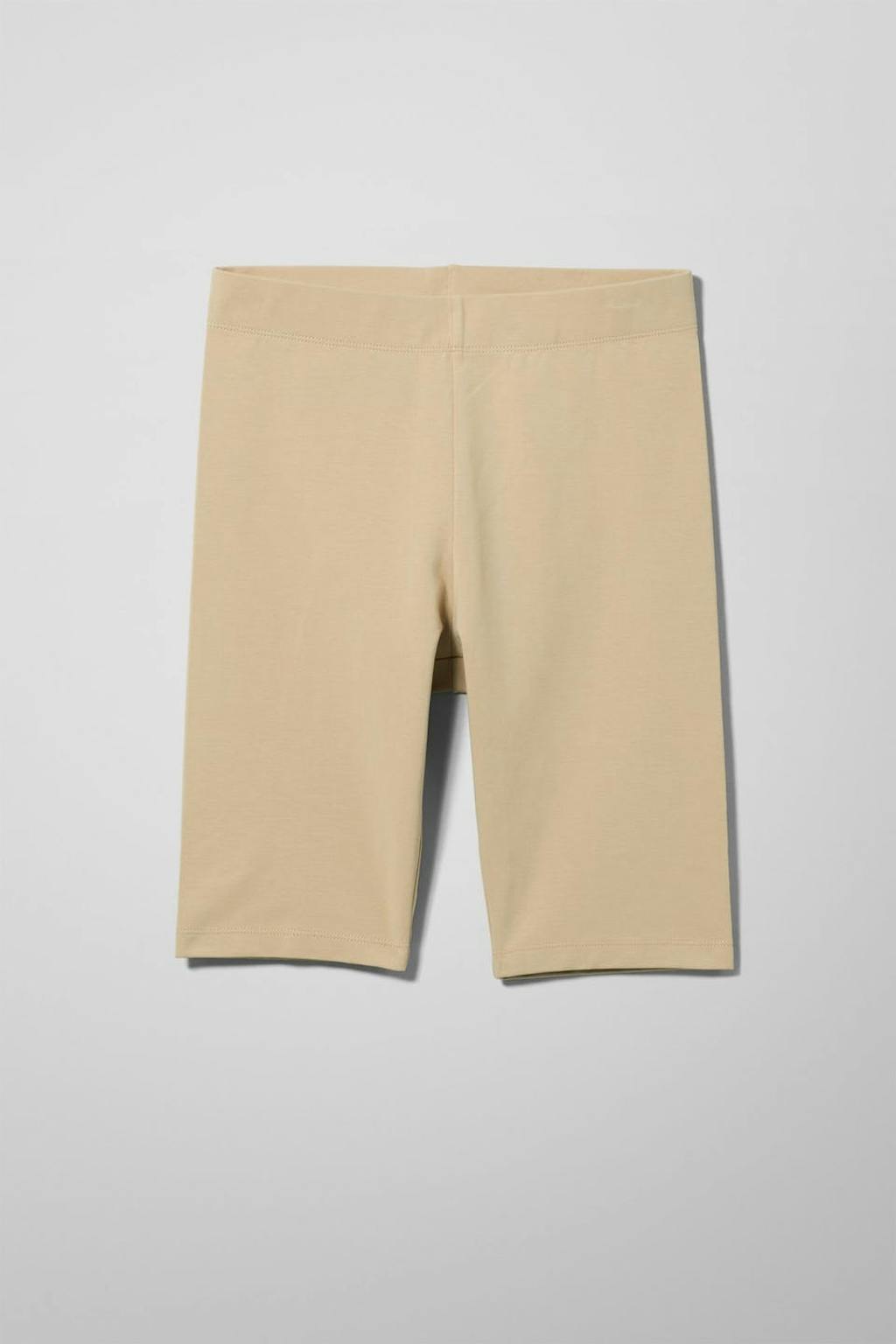 27 beige funn under 500 kroner sykkelshorts weekday