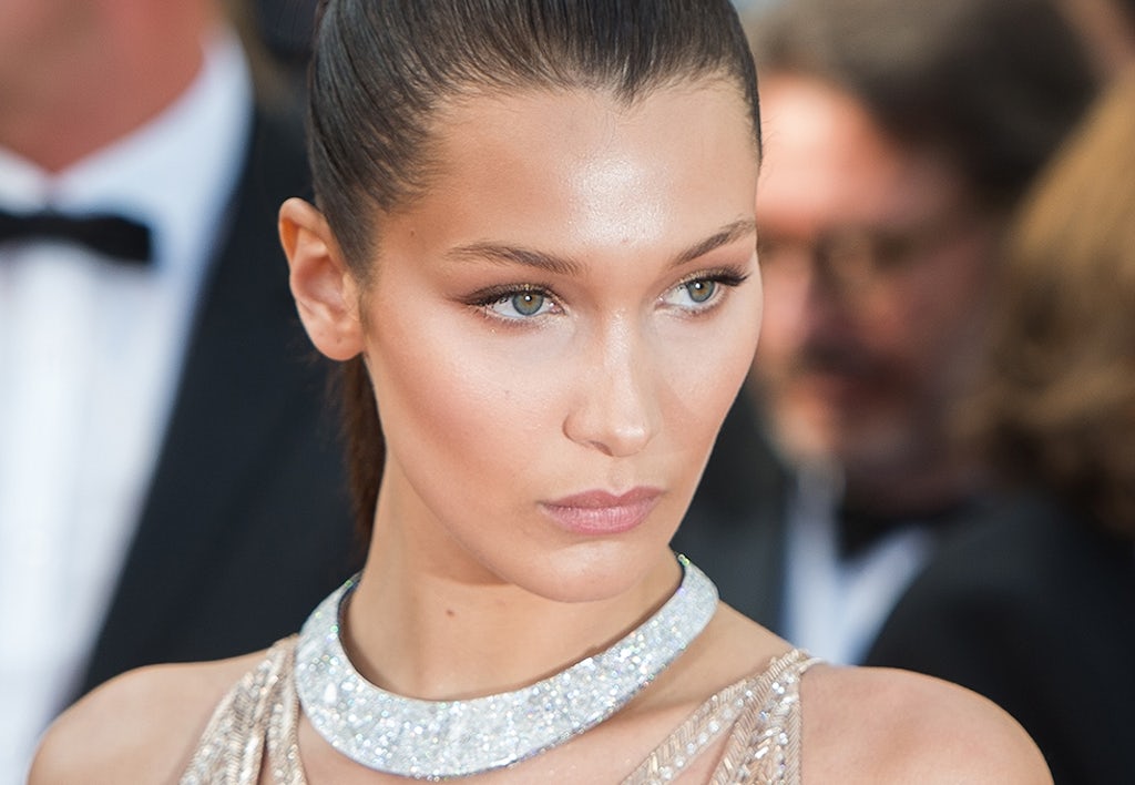 Bella Hadid rød løper kjendis supermodell