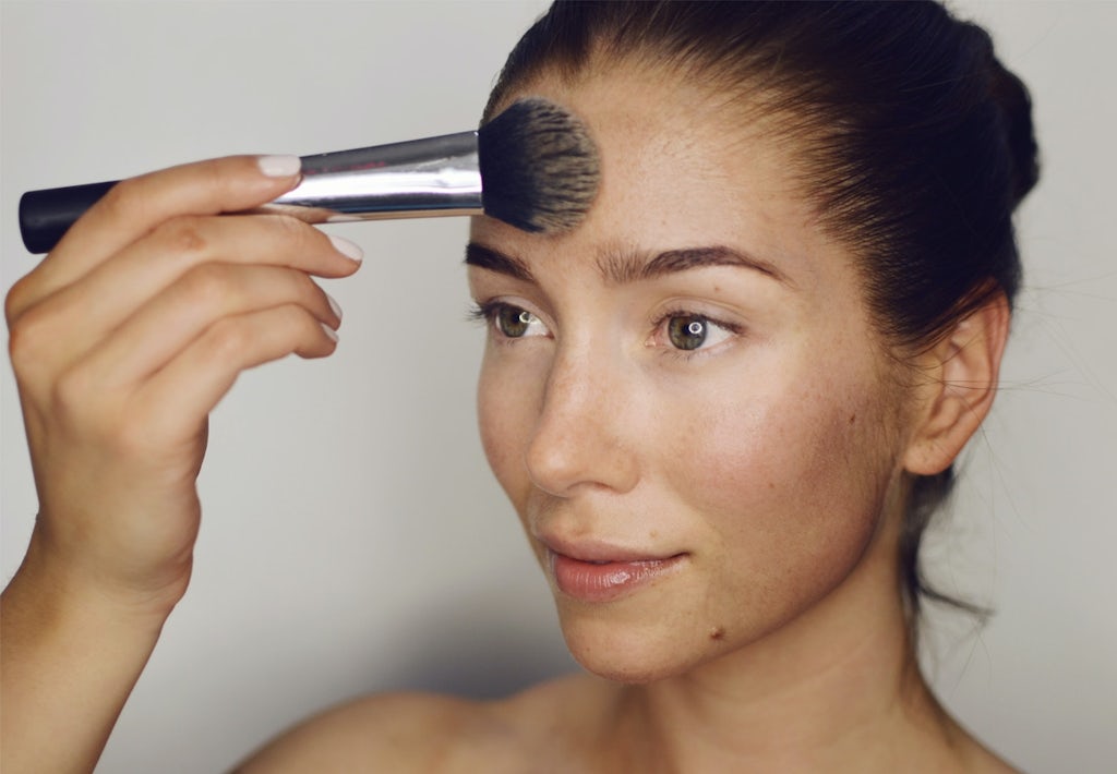Emilie Tømmerberg deler sine beste selvbruningstips Slik lykkes du med selvbruning og unngår skjolder.