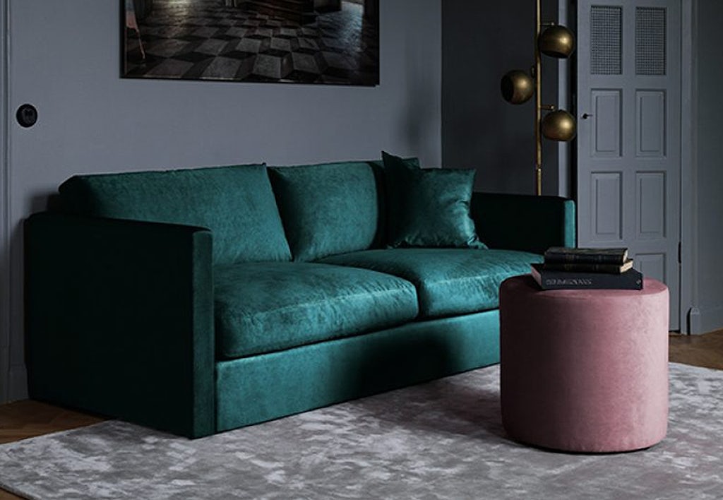 Et smykke i stua: veloursofa er hottere enn noengang før