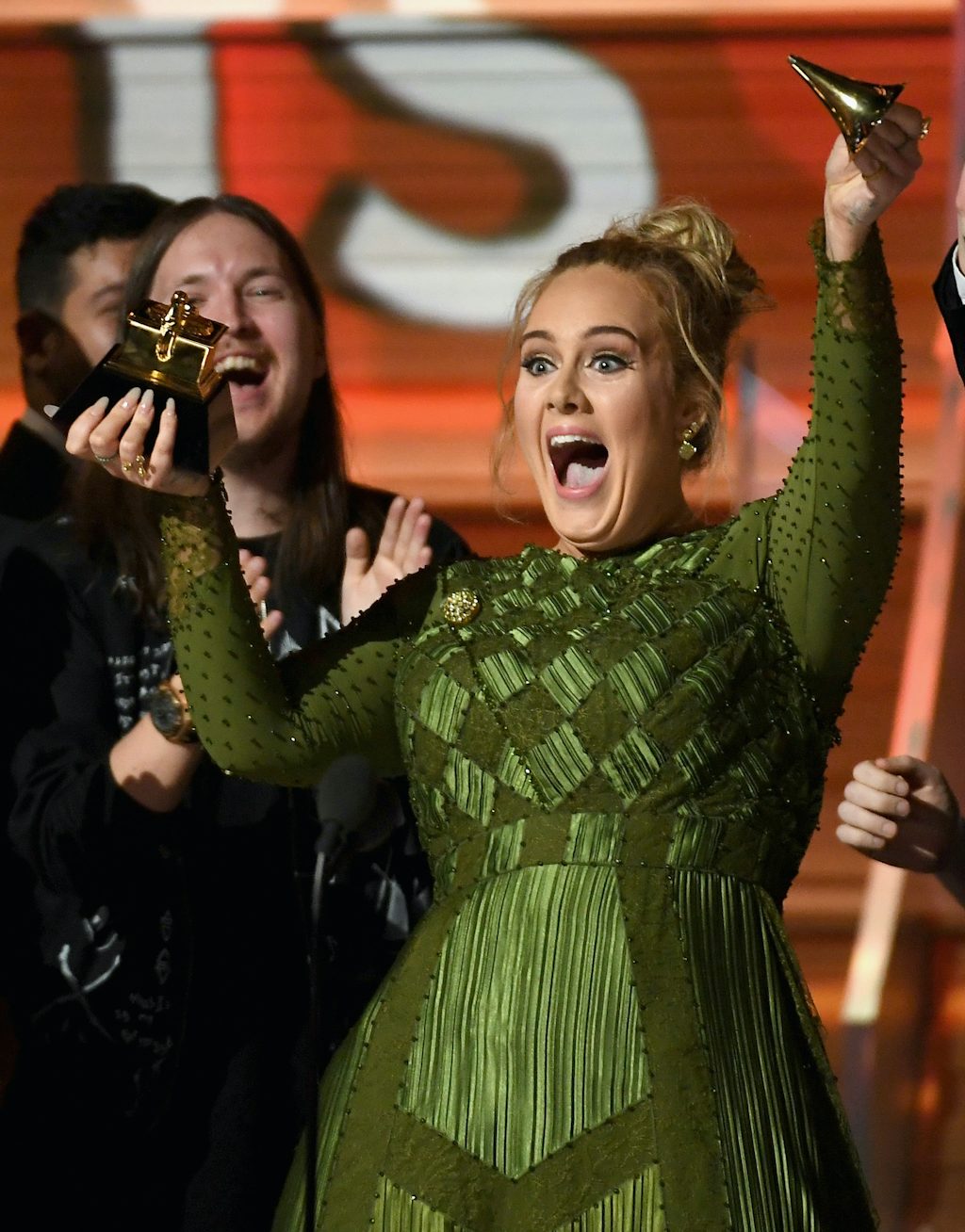 Adele ønsket å dele prisen sin med Beyonce. Adele Grammys