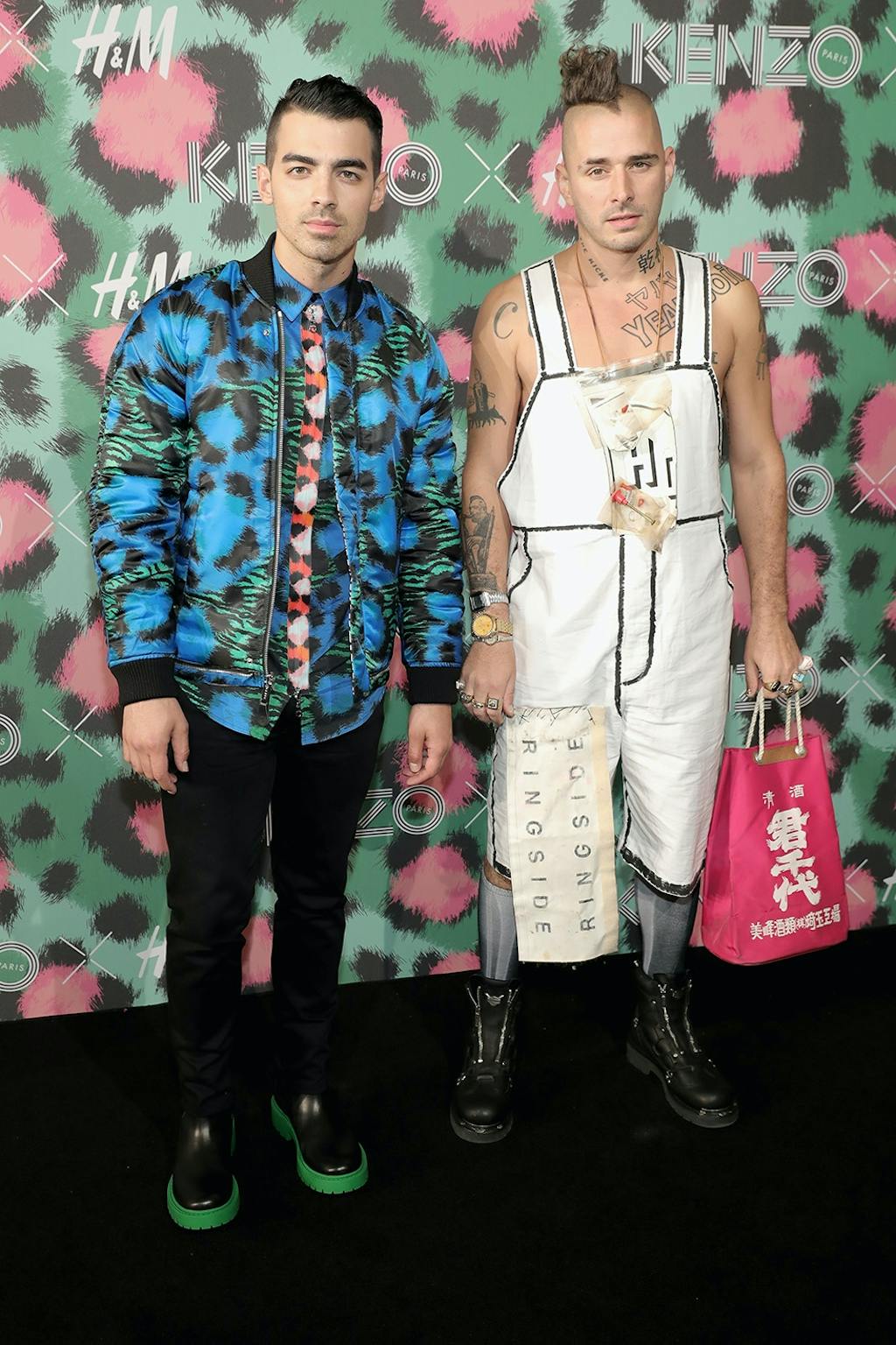 Joe Jonas i helantrekk fra KENZOXH&M