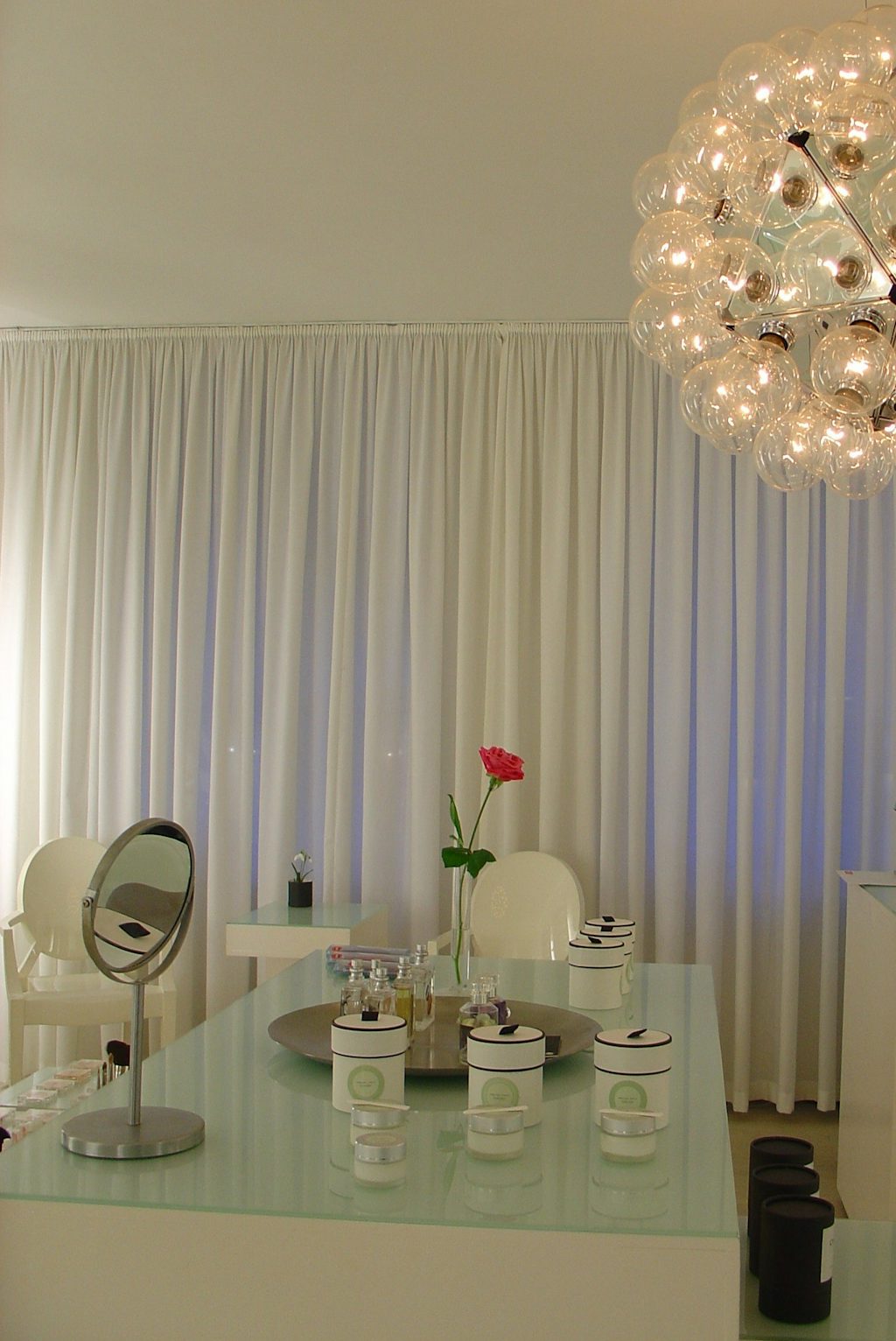 Costume-redaktionen har testet nye beauty-behandlinger i hele Danmark - blandt andet Oxygen elixir facial hos Amazing Space (billedet) i København. Costume-redaktionen har testet nye beauty-behandlinger i hele Danmark - blandt andet Oxygen elixir facial hos Amazing Space (billedet) i København.