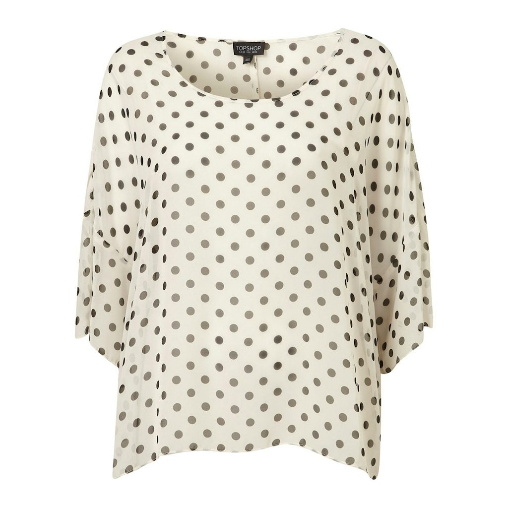 Bluse fra Topshop til ca. 300 kr. hos http://www.topshop.com/webapp/wcs/stores/servlet/ProductDisplay?beginIndex=0&viewAllFlag=&catalogId=33057&storeId=12556&productId=2529445&langId=-1&sort_field=Relevance&category... Bluse fra Topshop til ca. 300 kr. hos http://www.topshop.com/webapp/wcs/stores/servlet/ProductDisplay?beginIndex=0&viewAllFlag=&catalogId=33057&storeId=12556&productId=2529445&langId=-1&sort_field=Relevance&category...