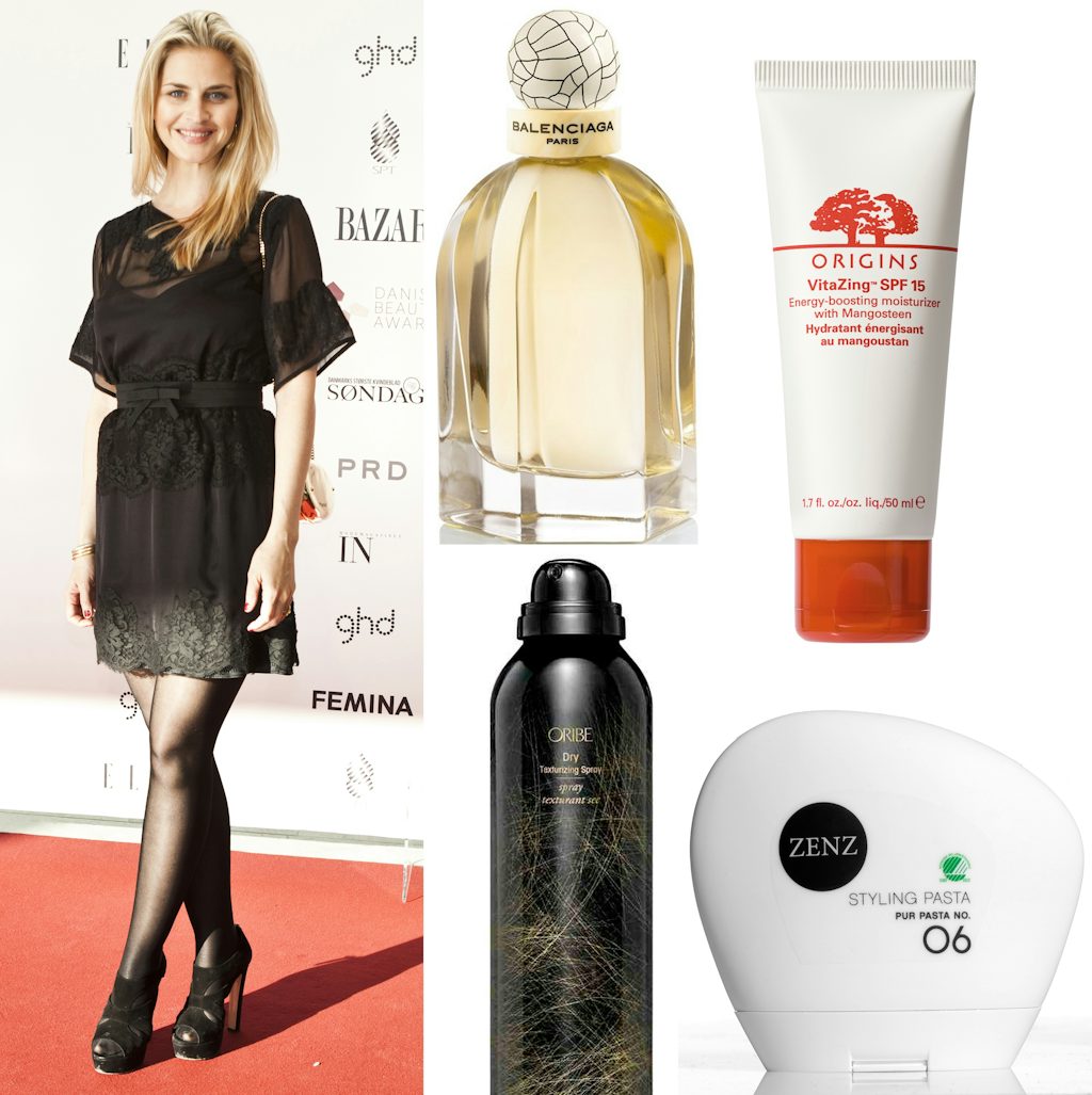 Den røde løber var fundet frem, da årets Danish Beauty Awards blev uddelt på Tivoli Hotel & Congress Center i København fredag 6. maj. Her poserer skuespillerinden Beate Bille i kjole fra D&G.
Bag Dani... Den røde løber var fundet frem, da årets Danish Beauty Awards blev uddelt på Tivoli Hotel & Congress Center i København fredag 6. maj. Her poserer skuespillerinden Beate Bille i kjole fra D&G.
Bag Dani...