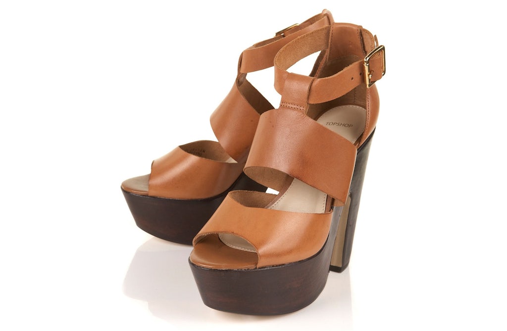 Sko fra Topshop til ca. 580 kr. hos http://www.topshop.com/webapp/wcs/stores/servlet/ProductDisplay?beginIndex=0&viewAllFlag=&catalogId=33057&storeId=12556&productId=2208422&langId=-1&sort_field=Relevance&categoryId... Sko fra Topshop til ca. 580 kr. hos http://www.topshop.com/webapp/wcs/stores/servlet/ProductDisplay?beginIndex=0&viewAllFlag=&catalogId=33057&storeId=12556&productId=2208422&langId=-1&sort_field=Relevance&categoryId...