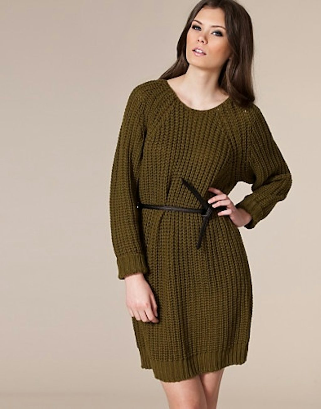 "Farven og faconen er bare perfekt," siger Celine Albert. Strik fra til Vila til 299 kr. hos Nelly.com. "Farven og faconen er bare perfekt," siger Celine Albert. Strik fra til Vila til 299 kr. hos Nelly.com.