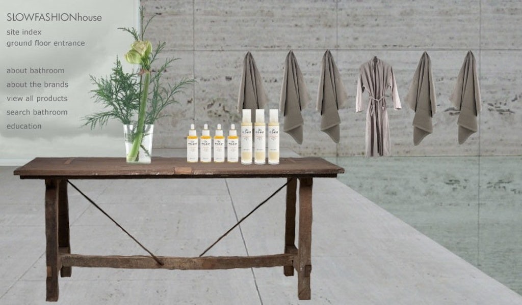 Produkterne står på virtuelle badeværelseshylder hos netbutikken Slowfashionhouse.com. Produkterne står på virtuelle badeværelseshylder hos netbutikken Slowfashionhouse.com.