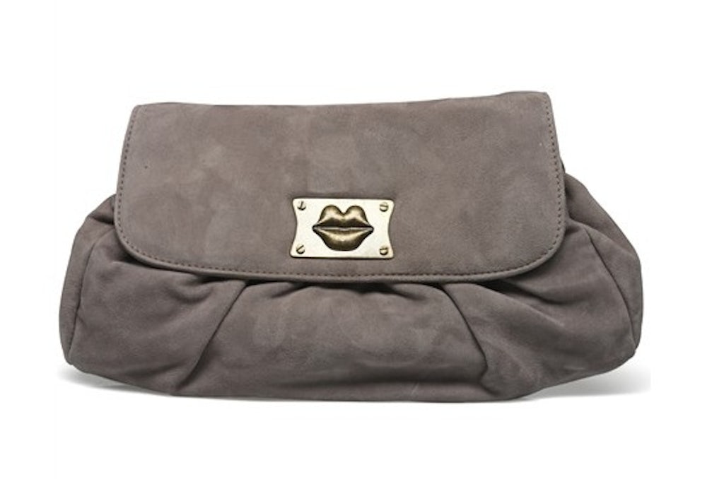 Clutch fra Rika til 2.800 kr. hos Youheshe.com. Clutch fra Rika til 2.800 kr. hos Youheshe.com.