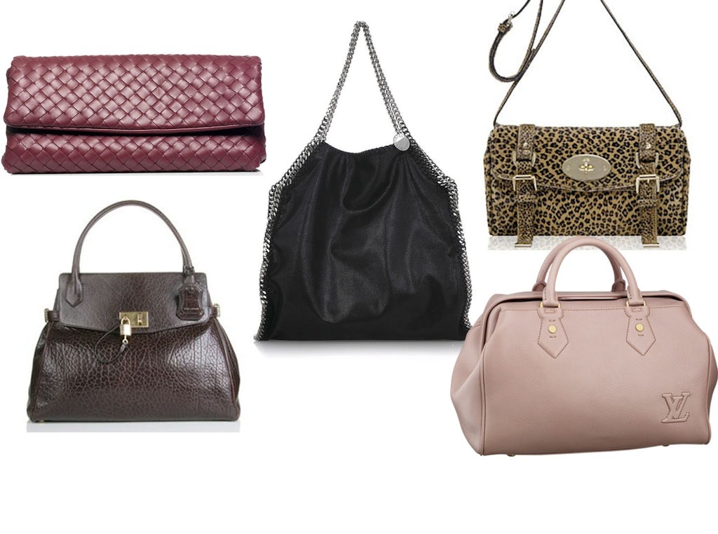 Tasken er i fokus denne sæson. Find din nye taske, hvad enten du er til en elegant taske med flet, en rå taske med nitter eller en quirky taske. Tasken er i fokus denne sæson. Find din nye taske, hvad enten du er til en elegant taske med flet, en rå taske med nitter eller en quirky taske.