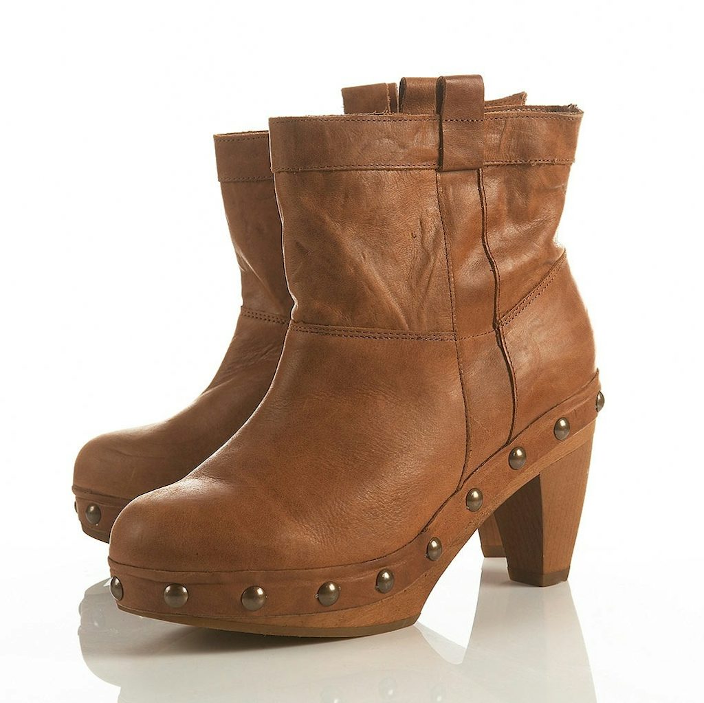 Støvler fra Topshop til ca. 690 kr. hos http://www.topshop.com/webapp/wcs/stores/servlet/ProductDisplay?beginIndex=0&viewAllFlag=&catalogId=19551&storeId=12556&categoryId=59927&parent_category_rn=42317&productId=... Støvler fra Topshop til ca. 690 kr. hos http://www.topshop.com/webapp/wcs/stores/servlet/ProductDisplay?beginIndex=0&viewAllFlag=&catalogId=19551&storeId=12556&categoryId=59927&parent_category_rn=42317&productId=...