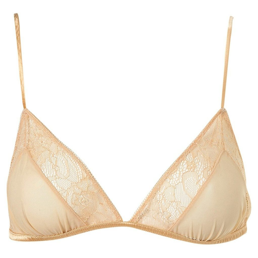Bh fra Kate Moss for Topshop til ca. 160 kr. hos http://www.topshop.com/webapp/wcs/stores/servlet/ProductDisplay?beginIndex=0&viewAllFlag=true&catalogId=19551&storeId=12556&categoryId=75401&parent_category_rn=74921&prod... Bh fra Kate Moss for Topshop til ca. 160 kr. hos http://www.topshop.com/webapp/wcs/stores/servlet/ProductDisplay?beginIndex=0&viewAllFlag=true&catalogId=19551&storeId=12556&categoryId=75401&parent_category_rn=74921&prod...