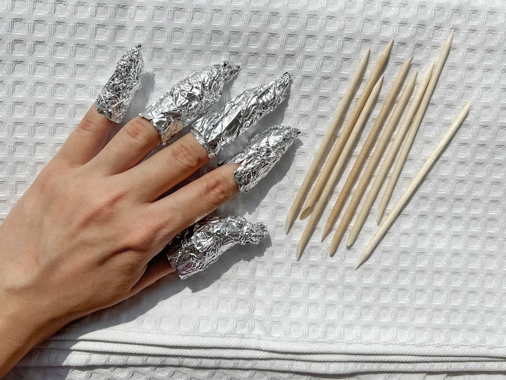 Shellac Slik fjerner du neglelakken hjemme costume.no