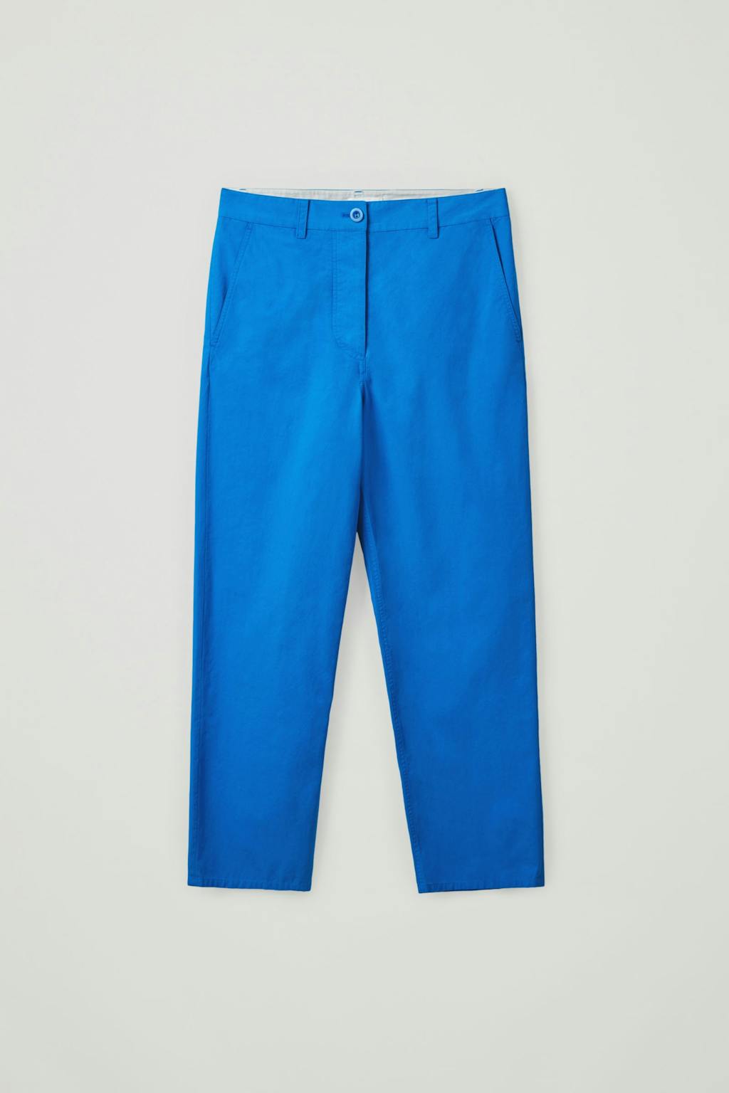 Blå flotte chinos fra COS