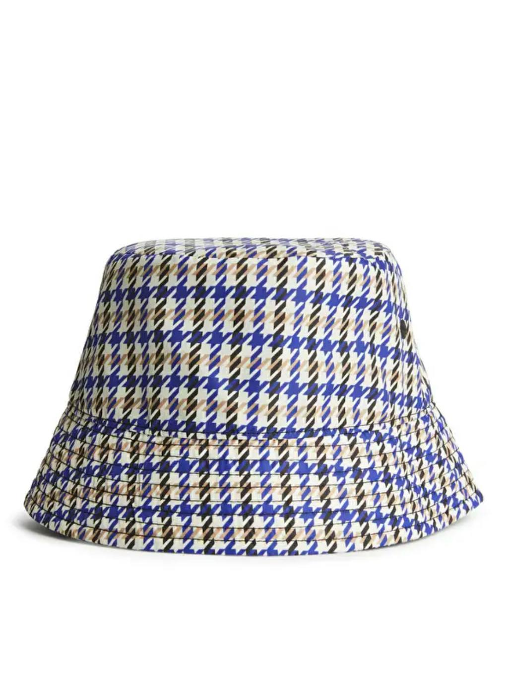 Blå buckethat i tern fra arket